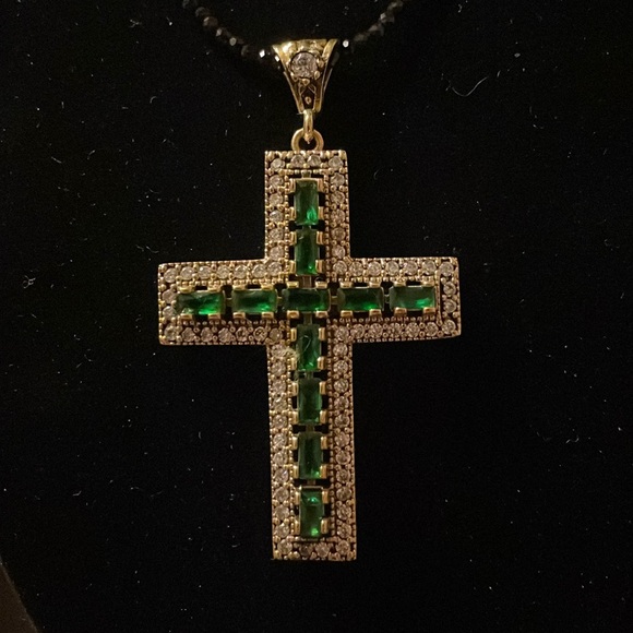 Silver chain set with emerald stones - Picture 2 of 8